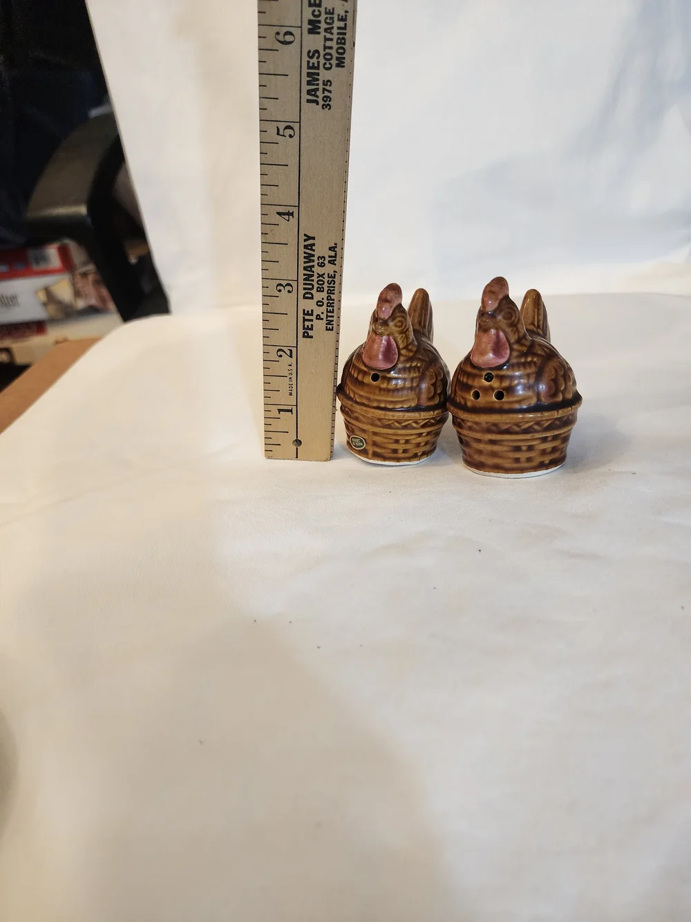 Vibtage Brown Ceramic Hen On Nest Salt and Pepper Shakers